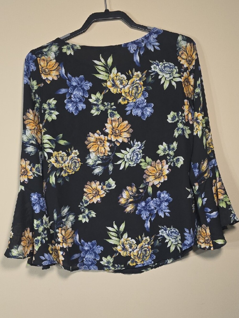 Counterparts Floral Bell Sleeve Blouse - Picture 6 of 6